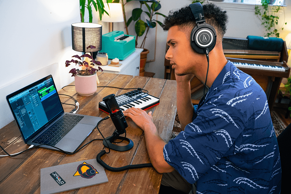 鐵三角 Audio-Technica AT2020USB-X USB-C電容式麥克風-利聲直播 AT2020USBX LifestyleImage Musician 23