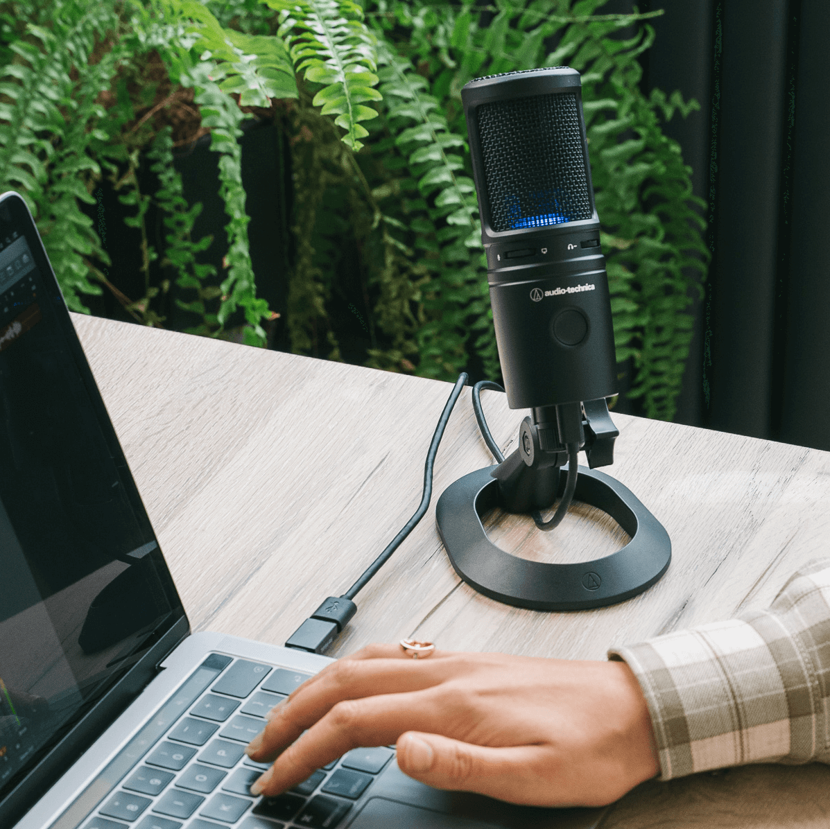 鐵三角 Audio-Technica AT2020USB-X USB-C電容式麥克風-利聲直播 LSP AT2020USBX Influencer%20 10