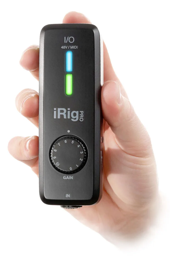 iRig Pro IO 手持尺寸 iRig Pro IO 手持尺寸